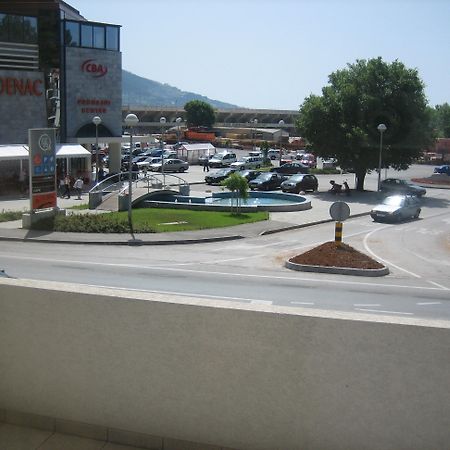 Mladen Hotel Omiš Exterior foto